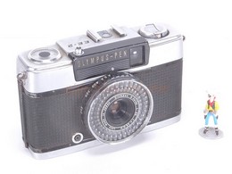 OLYMPUS PEN EE-2